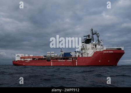 Michael Bunel / le Pictorium - l'Oceano Viking nel Mediterraneo - 4/1/2023 - Mediterraneo / Mediterraneo - Illustrazione della ONG sh Foto Stock