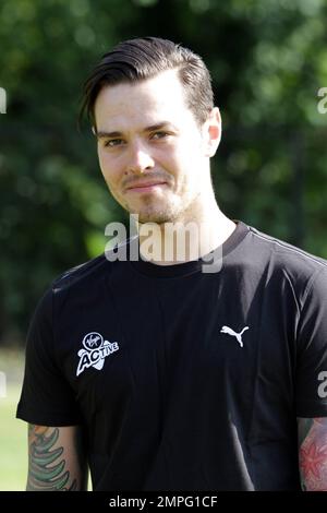 Matt Willis alla presentazione della squadra di Richard Branson per il Virgin Active London Triathlon. Londra, Regno Unito. 6/7/11. Foto Stock