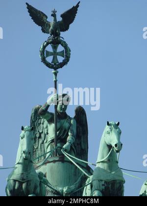 Statua Quadriga porta di Brandeburgo Berlino Foto Stock