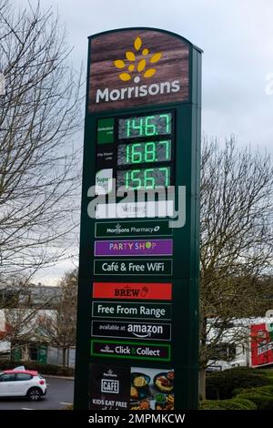 Cartello della stazione di servizio Morrisons Foto Stock