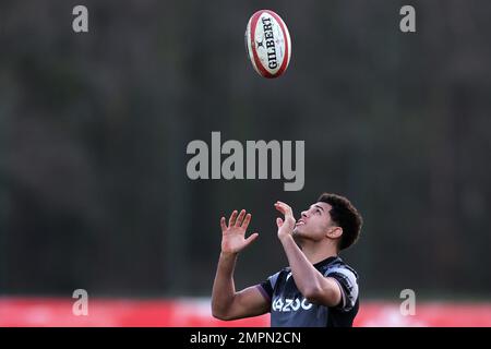 Cardiff, Regno Unito. 31st Jan, 2023. Rio Dyer del Galles durante la sessione di rugby del Galles, vale of Glamorgan martedì 31st gennaio 2023. La squadra si sta preparando per la partita di campionato Guinness Six Nations contro l'Irlanda questa settimana. pic di Andrew Orchard/Andrew Orchard SPORTS photography/Alamy Live News Credit: Andrew Orchard SPORTS photography/Alamy Live News Foto Stock