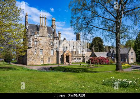 Fiori primaverili al Lauriston Castle di Cramond, Edimburgo, Scozia, Regno Unito Foto Stock