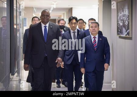 Il Segretario DELLA Difesa STATUNITENSE Lloyd Austin (L) incontra il suo omologo sudcoreano Lee Jong-sup a Seoul il 31 gennaio 2023. Foto del Ministero della Difesa sudcoreano/UPI. Credit: UPI/Alamy Live News Foto Stock