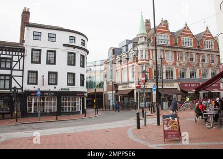 Vista di King Street a Reading, Berkshire nel Regno Unito Foto Stock