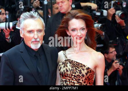 Dennis Hopper e Victoria Duffy partecipano alla cerimonia di chiusura del Festival di Cannes. Cannes, Francia. 5/25/08. Foto Stock