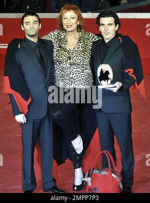 Virgile Bramy, Zazie de Paris e Olias Barco con il premio Best Film per 'Kill Me Please' alla cerimonia di premiazione finale per il Festival Internazionale del Cinema di Roma. Roma, Italia. 11/5/10. Foto Stock