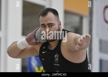 Nehvizdy, Repubblica Ceca. 31st Jan, 2023. Mesud Pezer della Bosnia-Erzegovina compete nel colpo messo durante le Stelle in Nehvizdy indoor atletica incontro della categoria argento del World Indoor Tour, il 31 gennaio 2023, a Nehvizdy, Repubblica Ceca. Credit: Josef Vostarek/CTK Photo/Alamy Live News Foto Stock