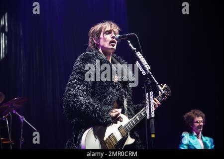 Justin Hawkins & Frankie Poullain of the Darkness - OVO Hydro Glasgow il 30th gennaio 2023 Foto Stock