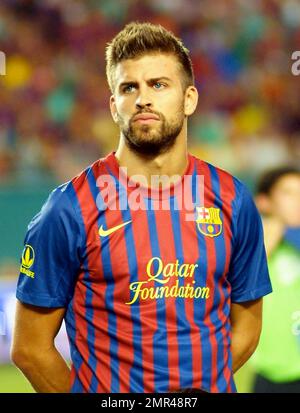 Gerard Pique (#3), fidanzato di Shakira, suona con il FC Barcelona nella sua partita con il CD Guadalajara durante la partita Herbalife World Football Challenge al Sun Life Stadium di Miami, Florida. 3rd agosto 2011. . Foto Stock