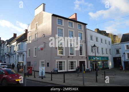 26th gennaio 2023, Haverfordwest, Galles, Regno Unito. Il Castle Hotel nel centro della città Foto Stock