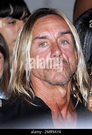 Iggy Pop e Nina Alu appaiono ad Awarehouse per la festa di lancio della 'Sweat Records/Iggy Pop Limited Edition T-shirt' a Miami, FL. 08/22/09 Foto Stock