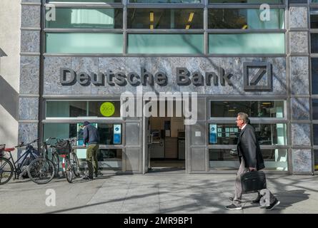 Deutsche Bank Branch, Kurfürstendamm, Charlottenburg, Berlino, Germania, Europa Foto Stock