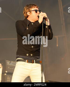 I Kaiser Chiefs si esibiscono dal vivo al 40th° Festival annuale di Glastonbury a Glastonbury, Regno Unito. 6/25/11. Foto Stock