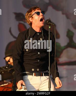 I Kaiser Chiefs si esibiscono dal vivo al 40th° Festival annuale di Glastonbury a Glastonbury, Regno Unito. 6/25/11. Foto Stock