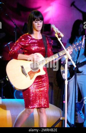 Il cantante e musicista americano Katy Perry si esibisce dal vivo al Revolution Live di Fort Lauderdale, Florida, 04/29/2009. Foto Stock