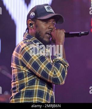 Kendrick Lamar si esibisce durante l'Essence Music Festival che si tiene presso il Mercedes-Benz Superdome di New Orleans, Louisiana. 3rd luglio, 2016. Foto Stock