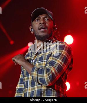 Kendrick Lamar si esibisce durante l'Essence Music Festival che si tiene presso il Mercedes-Benz Superdome di New Orleans, Louisiana. 3rd luglio, 2016. Foto Stock