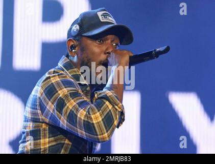 Kendrick Lamar si esibisce durante l'Essence Music Festival che si tiene presso il Mercedes-Benz Superdome di New Orleans, Louisiana. 3rd luglio, 2016. Foto Stock