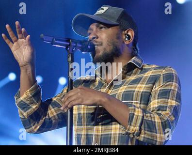 Kendrick Lamar si esibisce durante l'Essence Music Festival che si tiene presso il Mercedes-Benz Superdome di New Orleans, Louisiana. 3rd luglio, 2016. Foto Stock