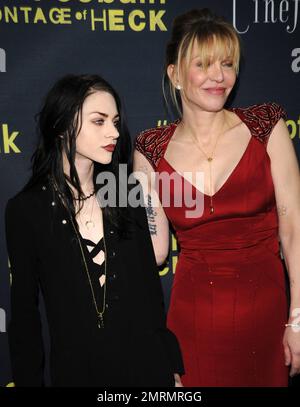 Courtney Love e Frances Bean Cobain partecipano alla prima di Los Angeles del documentario HBO 'Kurt Cobain: Montage of Heck' al Teatro Egizio di Hollywood, CA. 21st aprile 2015. Foto Stock