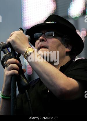 John Popper di 'Blues travler' si esibisce dal vivo in concerto come parte del tour Last Summer on Earth presso l'anfiteatro di Raleigh, North Carolina. 12th luglio 2012. Foto Stock