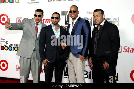 Aventura arriva per i Latin Billboard Awards 2009 al BankUnited Center di Coral Gables. FL. 4/23/09. Foto Stock