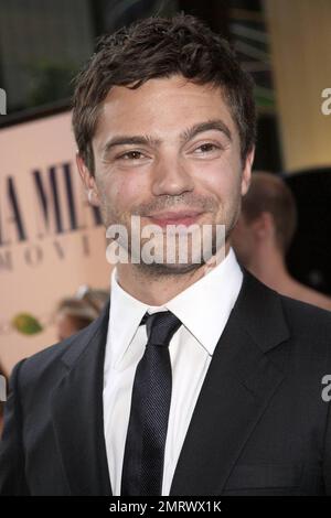 Dominic Cooper alla prima di 'Mamma mia!' Al Teatro Ziegfield di New York, NY 7/16/08. Foto Stock