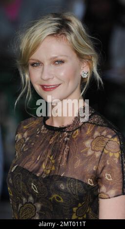 SOLO Stati Uniti, CANADA, AMERICA LATINA E GRECIA - Kirsten Dunst partecipa alla prima britannica di 'Melancholia' al Curzon Mayfair di Londra, Regno Unito. 28th settembre 2011. Foto Stock