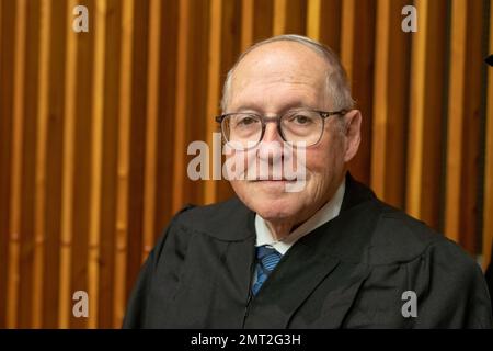 NEW YORK, NEW YORK - GENNAIO 31: L'onorevole Judge Elyakim Rubinstein, ex Vice Presidente della Corte Suprema israeliana, partecipa a un evento speciale "processo internazionale delle zecche sui diritti umani" in occasione della Giornata internazionale della commemorazione delle vittime dell'Olocausto (27 Gen) Alla sede centrale delle Nazioni Unite di New York il 31 gennaio 2023 a New York City. I partecipanti, studenti di diversi paesi, interrogano le azioni e le responsabilità di Ernst Rüdin, il cosiddetto padre dell'igiene razziale nazista. Foto Stock