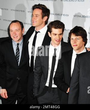 Kevin Spacey, Armie Hammer, Andrew Garfield e Jesse Eisenberg arrivano al 2011° National Board of Review of Motion Pictures Gala tenutosi a Cipriani 42nd Street. New York, NY. 01/11/11. Foto Stock