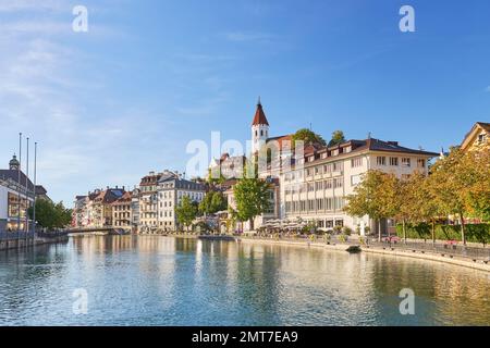 Una bella vista sulla città di Thun in Svizzera Foto Stock