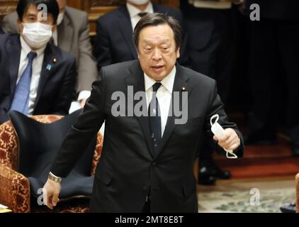 Tokyo, Giappone. 1st Feb, 2023. Il Ministro della Difesa giapponese Yasukazu Hamada risponde a una domanda alla sessione della commissione per il bilancio della Camera bassa alla Dieta Nazionale di Tokyo mercoledì 1 febbraio 2023. Credit: Yoshio Tsunoda/AFLO/Alamy Live News Foto Stock