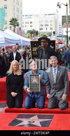 Quentin Tarantino, Samuel L. Jackson e Leron Gubler alla Hollywood Walk of Fame per onorare Quentin Tarantino mentre riceve la sua Hollywood Star a Hollywood, California. 21st dicembre 2015. Foto Stock