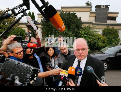 Son Walter Kohl talks to media people in front of the house of former German Chancellor Helmut Kohl, who died Friday morning in Oggersheim, Germany, Friday, June 16, 2017. (AP Photo/Michael Probst)