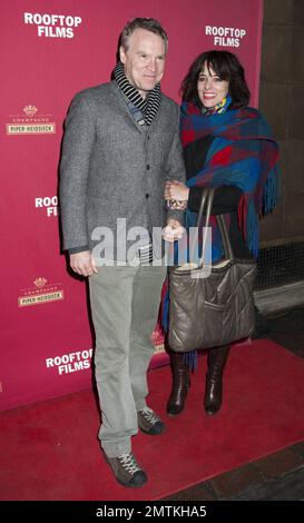 Tate Donovan e Parker Posey al “Seymour: An Introduction” Special Screening tenutosi presso la St Barts Cathedral di New York, New York. Marzo 12, 2015. Foto Stock