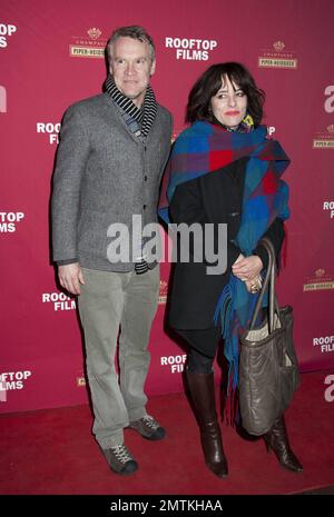 Tate Donovan e Parker Posey al “Seymour: An Introduction” Special Screening tenutosi presso la St Barts Cathedral di New York, New York. Marzo 12, 2015. Foto Stock