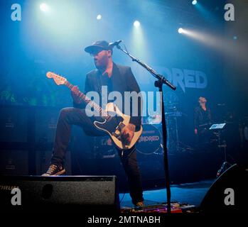 Benji Webbe, Mikey Demus, Daniel Pugsley e Arya Goggin si esibiscono dal vivo al Forum Kentish Town durante il tour del Regno Unito. Skindred ha appena pubblicato il nuovo album "Union Black" e si esibirà al Download Festival nel giugno 2011. Londra, Regno Unito. 05/07/11. Foto Stock