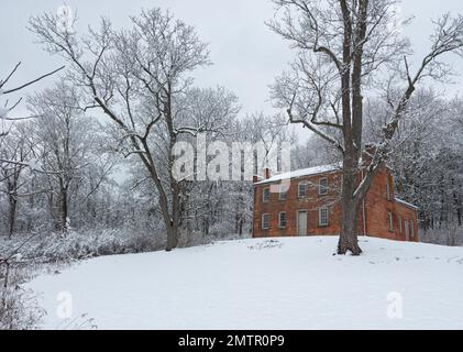 La Frazee House, una casa in stile federale e una delle prime case in mattoni della zona, è stata completata nel 1827 e si trova all'interno della Cuyahoga Valley National Foto Stock