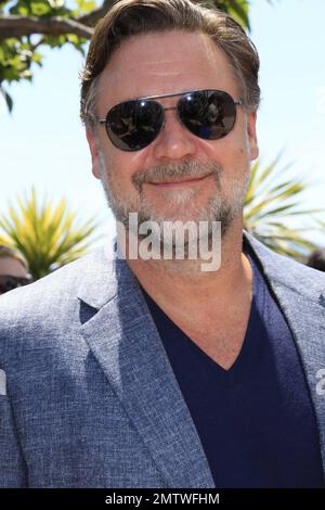 Russell Crowe partecipa al bando fotografico per il prossimo film "The Nice Guys", tenutosi durante il Festival Internazionale del Cinema di Cannes 69th a Cannes, in Francia. 15th maggio, 2016. Foto Stock