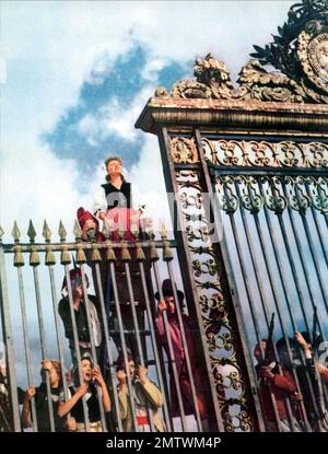 Si Versailles m'était conté Royal Affairs a Versailles anno: 1954 - Italia / Francia Direttore: Sacha Guitry Édith Piaf Foto Stock