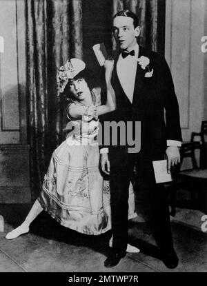 Fred e Adele Astaire in 'per bene' sul palco a Broadway. Il loro ruolo di primo intervento. Foto Stock