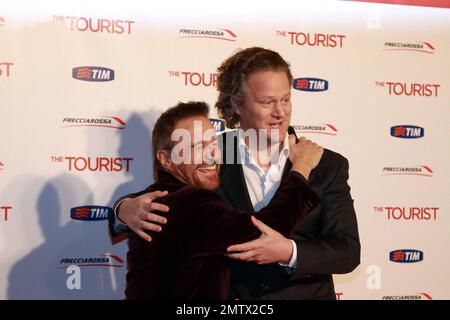 Christian De Sica e Florian Henckel von Donnersmarck alla prima di 'The Tourist' a Roma. 12/15/10. Foto Stock