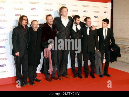 Johnny Depp, Christian De Sica e Florian Henckel von Donnersmarck con cast alla prima di 'The Tourist' a Roma. 12/15/10. Foto Stock