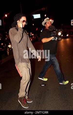 Tom Kaulitz e Bill Kaulitz della rock band tedesca 'Tokio Hotel' sono stati avvistati fuori Bootsy Bellows Nightclub a West Hollywood, CA. 14th agosto 2012. Foto Stock