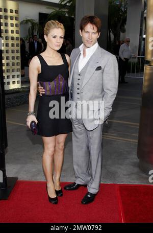 Anna Paquin e Steven Moyer posano alla Season 4 Premiere di "True Blood" di HBO che si tiene presso l'ARCLIGHT Cinemas di Los Angeles, CA, 06/21/11. Foto Stock