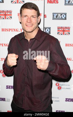 Il combattente Michael Bisping partecipa alla Ultimate Fighting Championship (UFC) 120 Fight Night che si tiene presso la O2 Arena. La lotta vide Carlos Condit degli Stati Uniti sconfiggere Dan Hardy di Gran Bretagna. Londra, Regno Unito. 10/16/10. Foto Stock