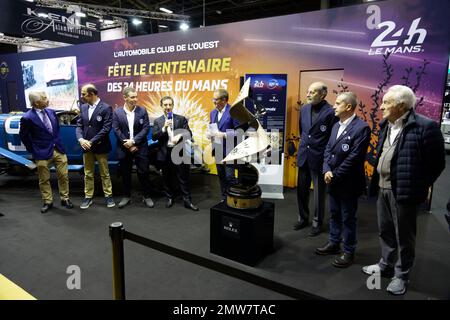 Parigi, Francia. 31th Jan, 2023. Celebrazione centenaria della 24 ore di le Mans. Serata in anteprima del Retromobile Show il 31 gennaio 2023 a Parigi. Foto Stock