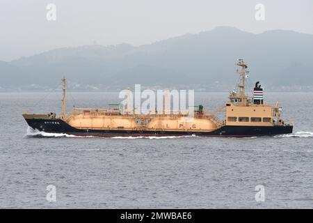 Prefettura di Kanagawa, Giappone - 04 settembre 2021: KOSYU MARU NO.11 (IMO: 9820415), nave cisterna GPL che naviga nella baia di Tokyo. Foto Stock