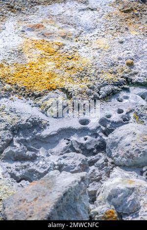 Area geotermica di Seltun, giacimenti minerali, sistema vulcanico di Krysuvik, Islanda Foto Stock