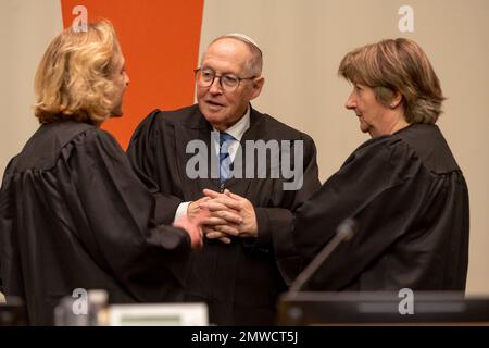 New York, New York, Stati Uniti. 3rd Mar, 2023. (NUOVO) processo internazionale sui diritti umani. 31 gennaio 2023, New York, New York, USA: (L-R)Honorable Judge Angelica Nussberger, ex Vice Presidente della Corte europea dei diritti dell'uomo, Honorable Judge Elyakim Rubinstein, ex Vice Presidente della Corte Suprema israeliana, E l'onorevole Giudice Silvia Fernandez de Gurmendi, Presidente della Corte penale Internazionale (Ret.), partecipano ad un evento speciale processo Internazionale sui diritti umani in occasione della Giornata Internazionale della Commemorazione in memoria delle vittime dell'Olocausto Foto Stock